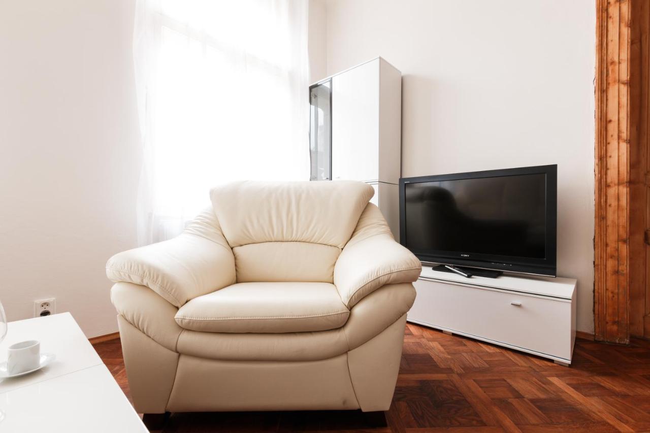 Prague Days - Stylish New Town Apartments Екстериор снимка
