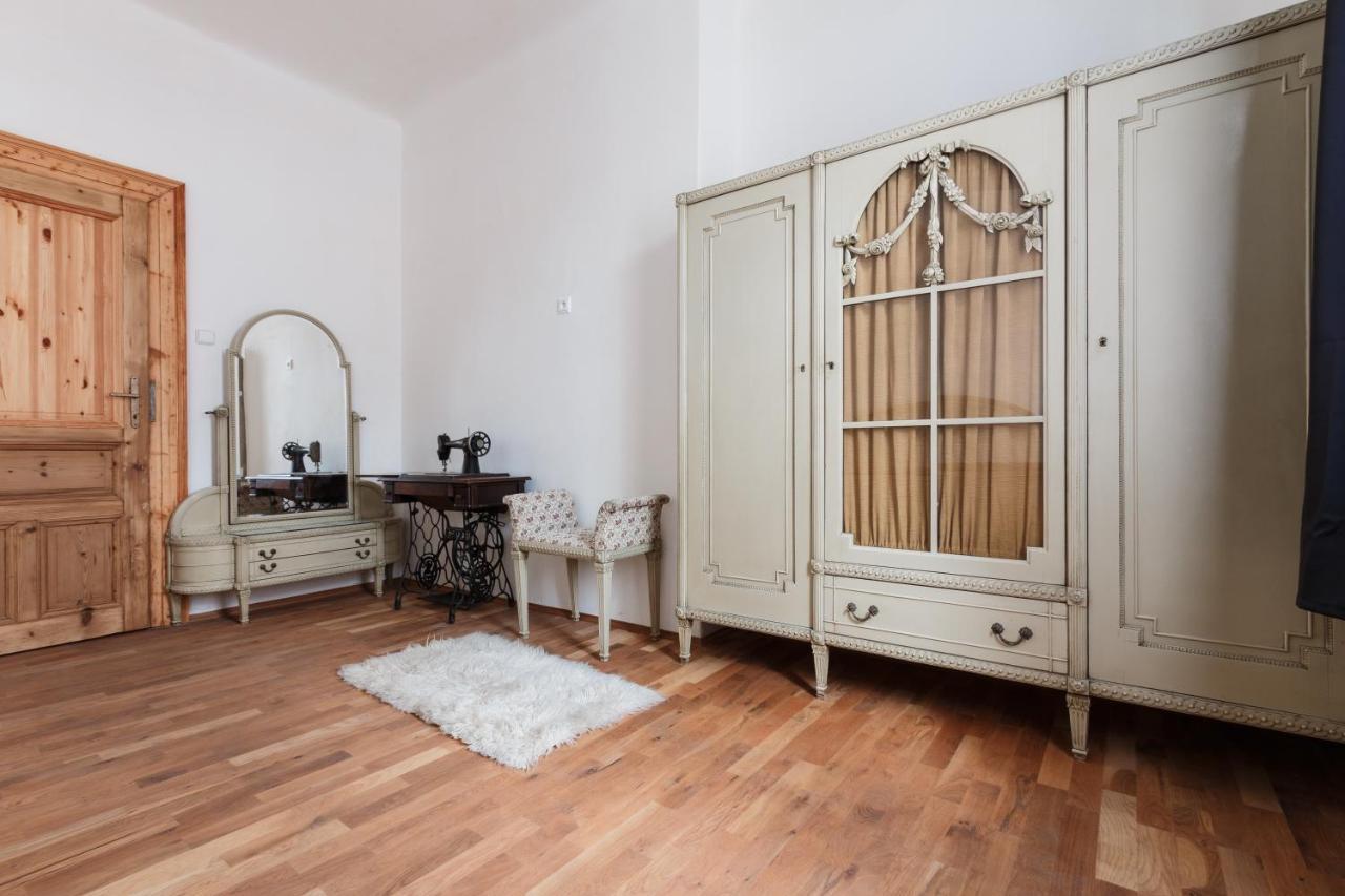 Prague Days - Stylish New Town Apartments Екстериор снимка